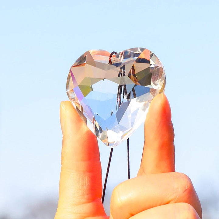 GlimmerHeart Elegant Heart-Shaped Sun Catcher – Enchanting Light Effects for Your Home Bowlift