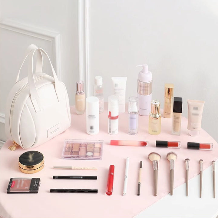 BowLift | Multi-layered Shell-shaped Cosmetic Bag