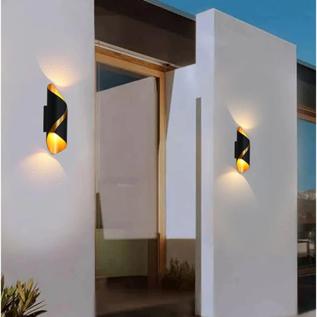 BowLift | Glowing Outdoor Wall Lamp