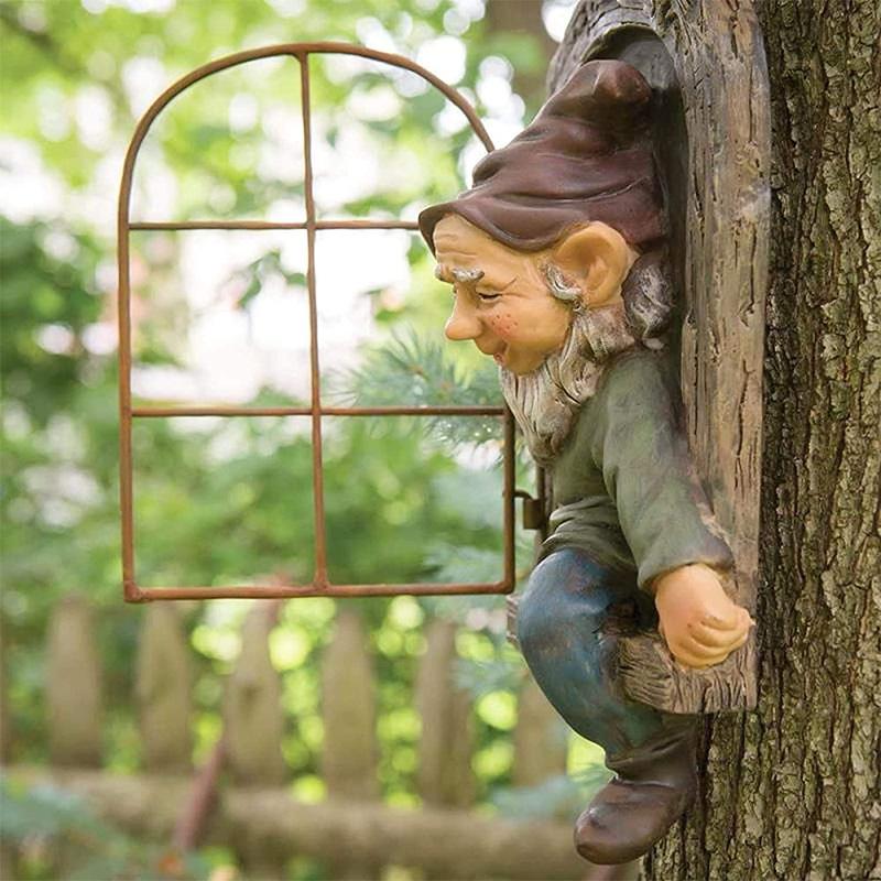 BowLift | Garden decoration of the gnome statue