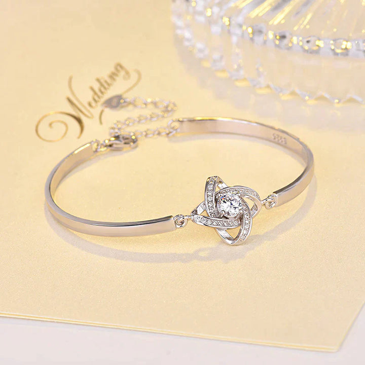 Stylish Love Knot Bracelet | Perfect for Daily Wear Enjoyment! Bowlift