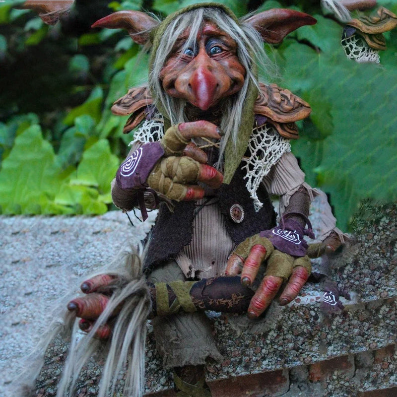 BowLift | Garden Ornament Troll