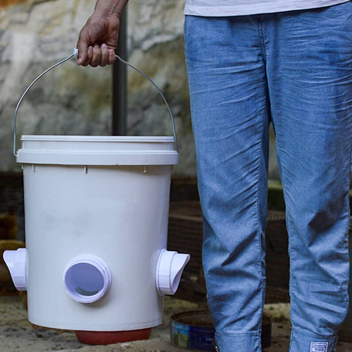 BowLift | DIY Chicken Feeder
