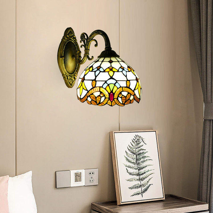 Retro lampshade made of stained glass | Bowlift