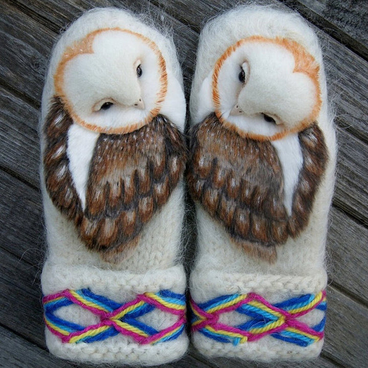 BowLift | Handknitted Nordic gloves made of wool with owls