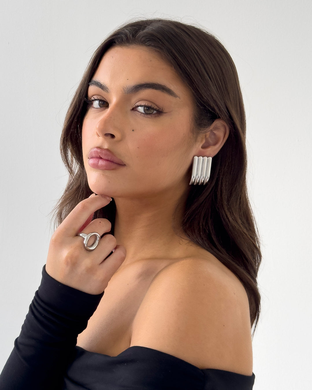 BowLift | Silver Oval Ring with Hollow Design – Minimalist Elegance for Every Day