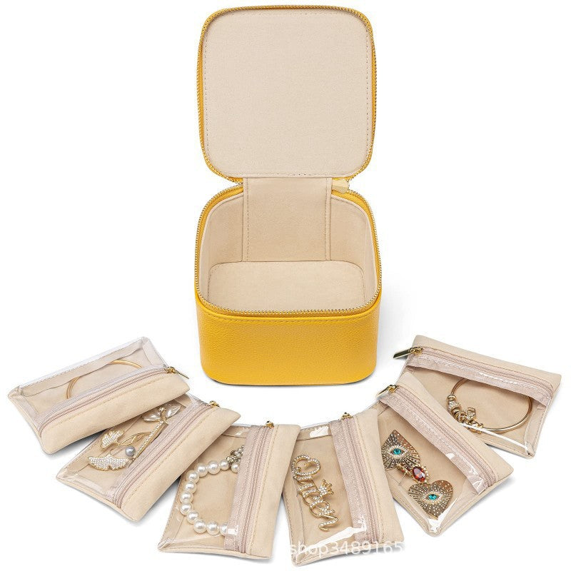 BowLift | Leather jewelry box for travel