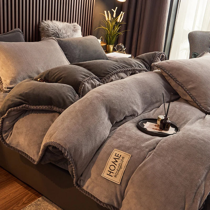 BowLift | PlushHaven Luxe Velvet Duvet Cover Set – Kingsize Warmth & Comfort