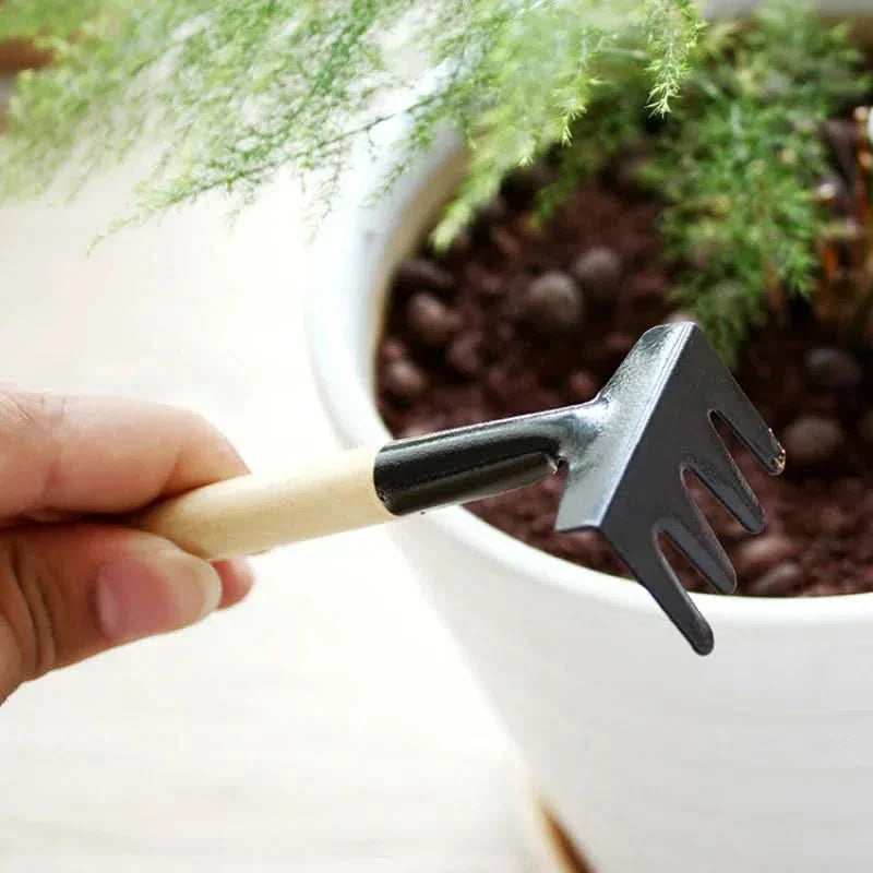 BowLift | Lushio - Essential Mini Garden Tools