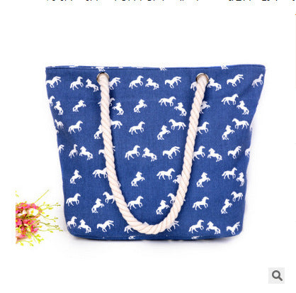 Fashionable beach bag with ethnic pattern Bowlift