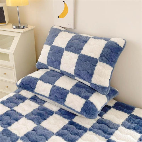 BowLift | FlannelDream – Premium sleep comfort for all seasons