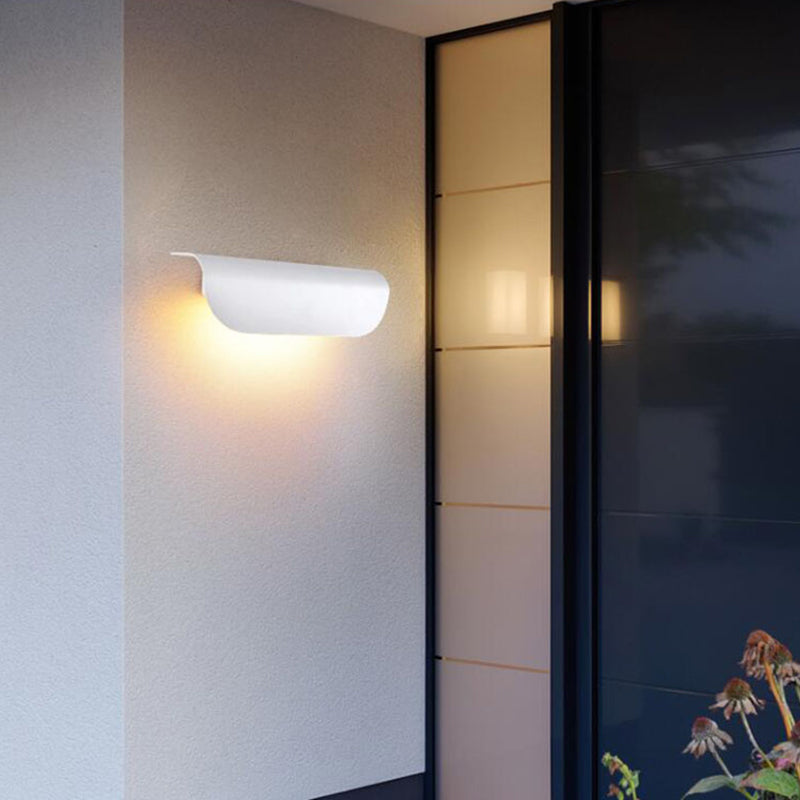 BowLift | Modern Waterproof Curved Outdoor Wall Lamp