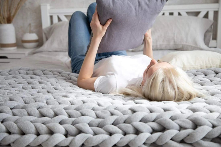 BowLift | Chunky Knit Blanket