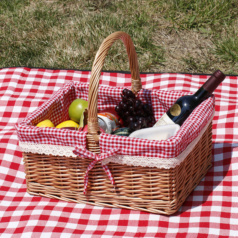 Women's braided basket with decorative fabric insert Bowlift