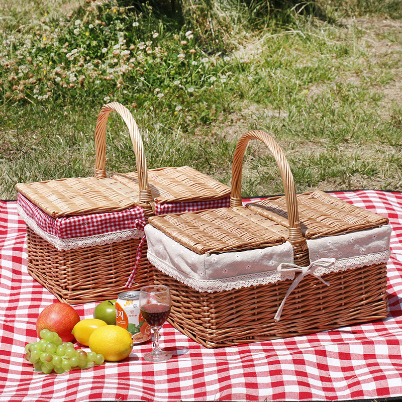 Women's braided basket with decorative fabric insert Bowlift