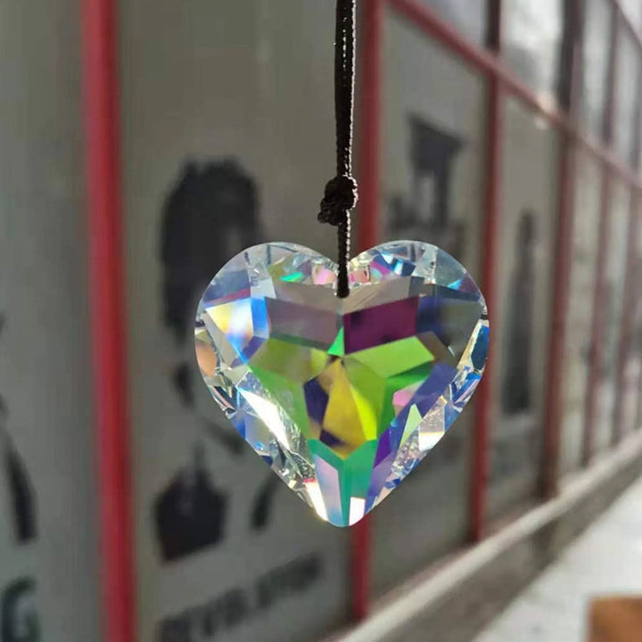 GlimmerHeart Elegant Heart-Shaped Sun Catcher – Enchanting Light Effects for Your Home Bowlift