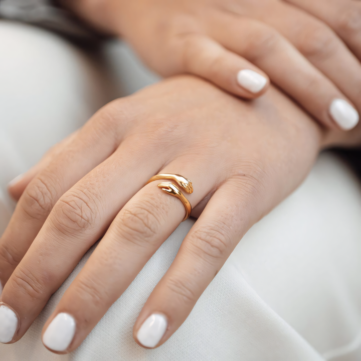 BowLift | Love Warm Embrace Hug Ring