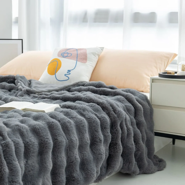 BowLift | Plaid For Couch & Bed