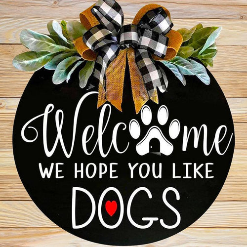 Wood Welcome Sign with Animals | Bowlift