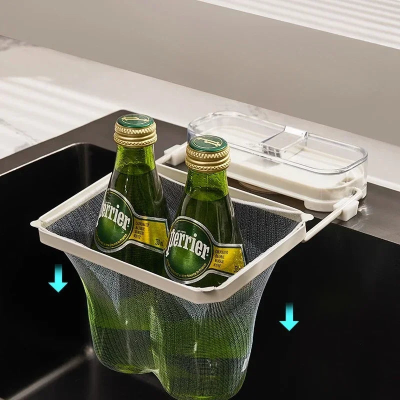 BowLift | Modern kitchen sieve providing effective drain protection and easy cleaning