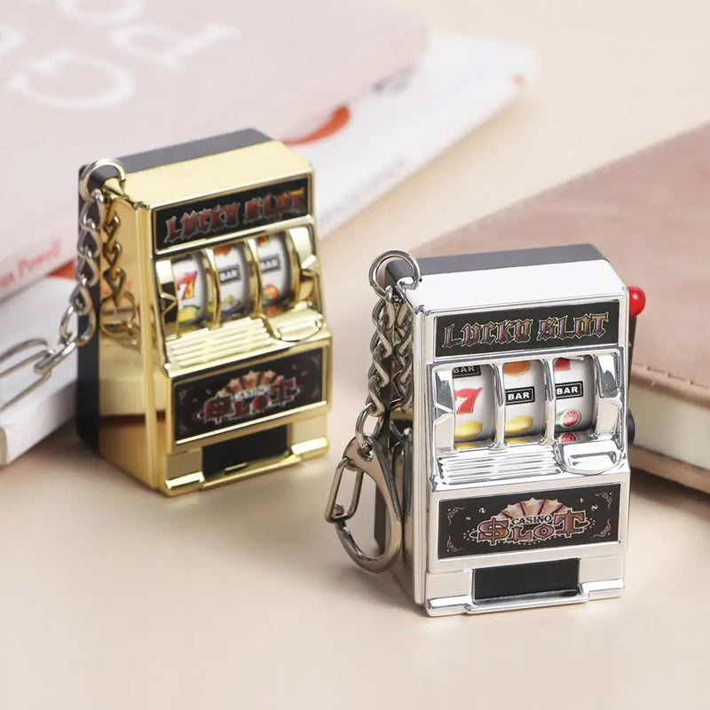 BowLift | Keychain designed as a slot machine