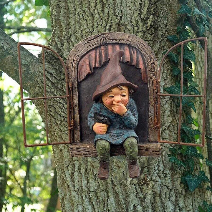 Garden decor gnome figure | Bowlift