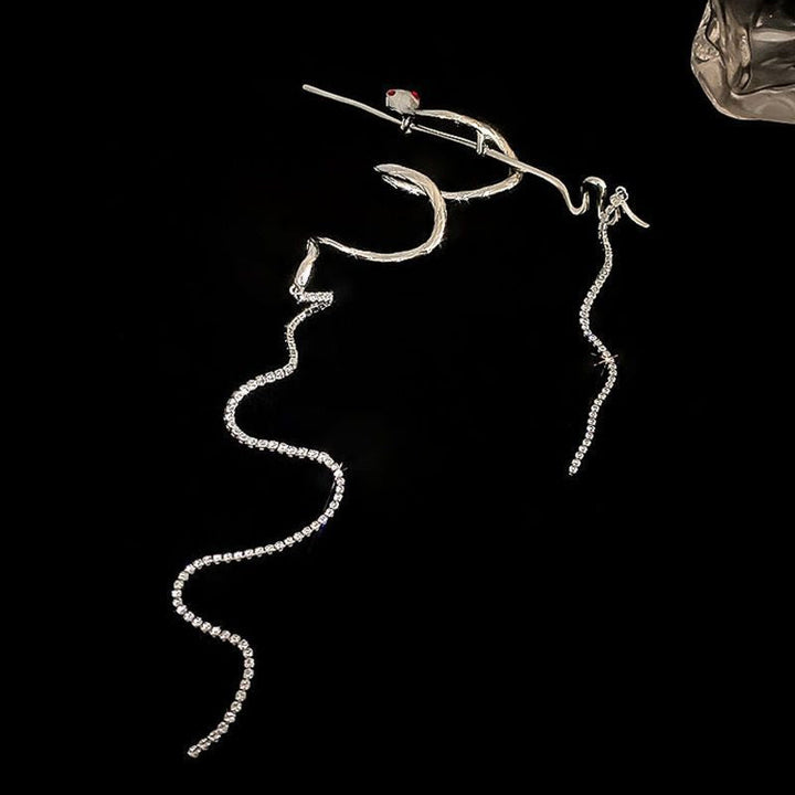 BowLift | Silver Spiral Snake Tassel Hairpin
