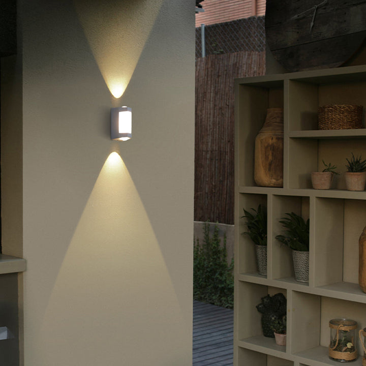 BowLift | Solara Outdoor Wall Lamp – Mains Powered LED Lighting for Garden & Garage