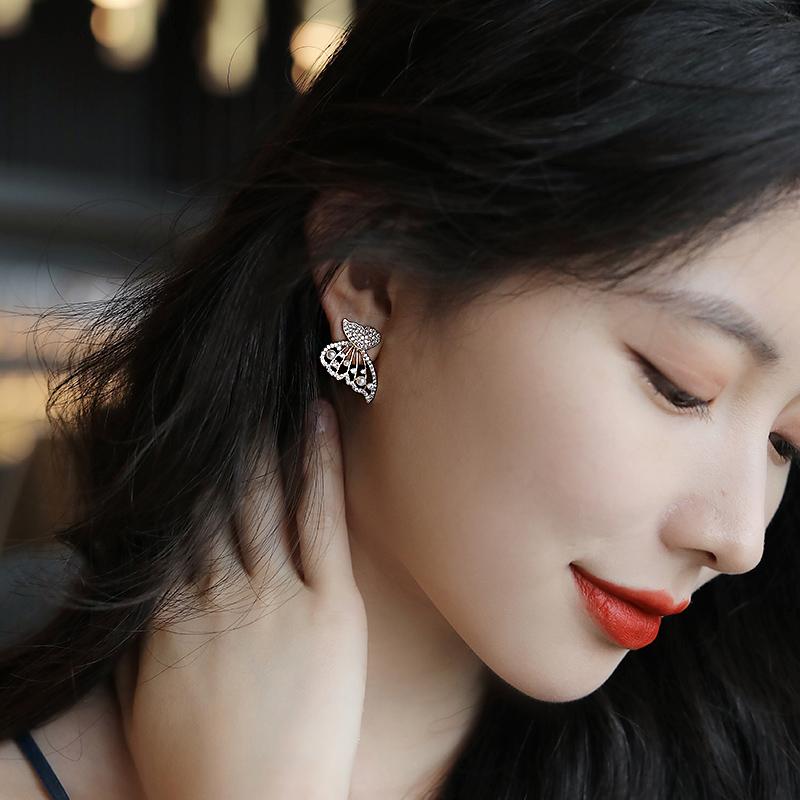 BowLift | Butterfly earrings with pearls and diamonds
