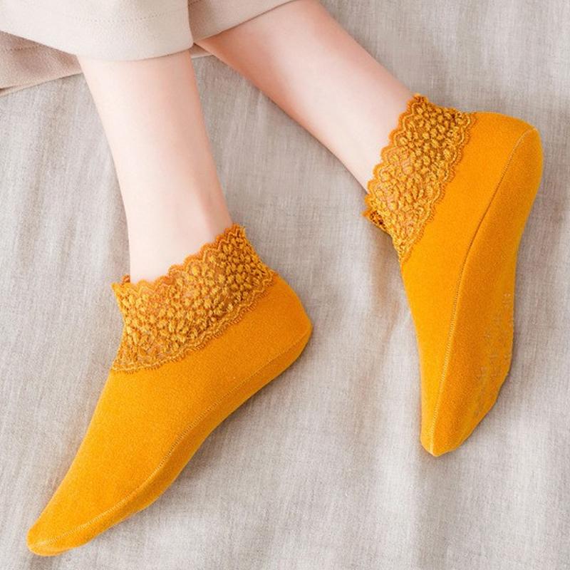 BowLift | New warm socks with stylish lace
