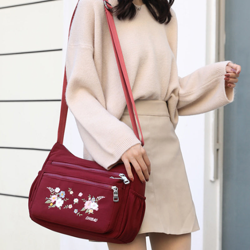 BowLift | Embroidered Flower Shoulder Bag