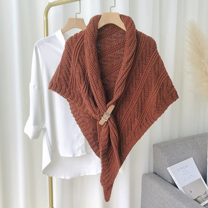 BowLift | Triangular Knit Scarf with Leather Loop