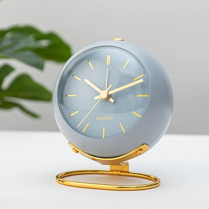 TimelessBell – Retro Analog Alarm Clock with Silent Movement | Bowlift