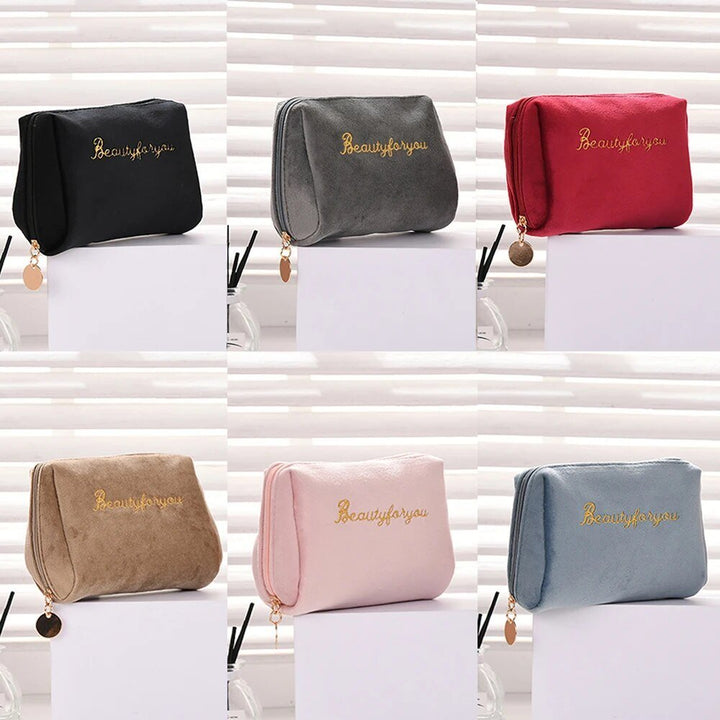 BowLift | VelvetChic - Elegance and practicality - Chic makeup bag