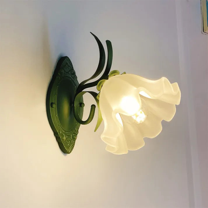 BowLift | LED Lily of the Valley Flower Wall Lamp - Decorative Floral Light Fixture for Living Room & Bedroom Decor