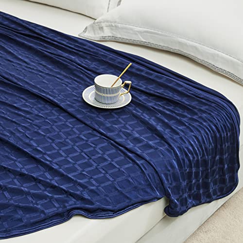 Q-Max > 0.5 Cooling Blanket – Double-Sided  Fabric for All-Season Comfort | Bowlift