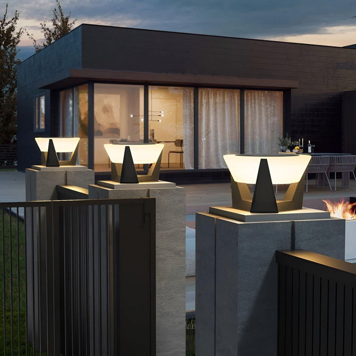 BowLift | Luxio Solar – Luxurious Solar-Powered Japanese Garden Lamp