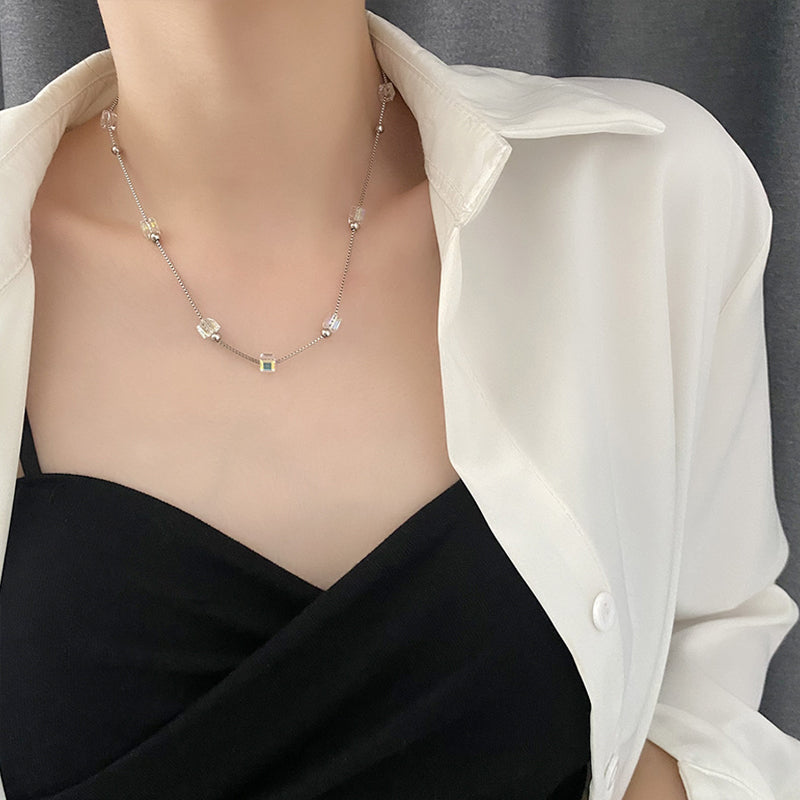 BowLift | Niche Design Crystal Bead Necklace