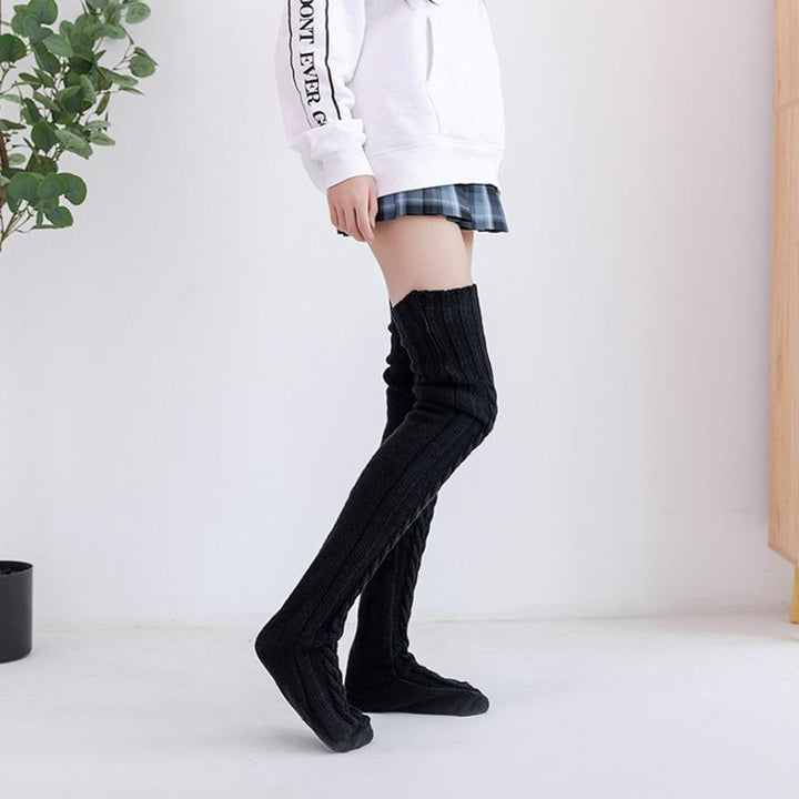 Hand-knit winter socks | Bowlift