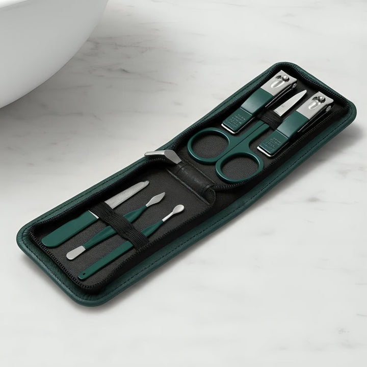 Precise Nail Trimming – Durable Stainless Steel – Compact Design – Ideal for Travel, Home & Everyday Grooming Bowlift