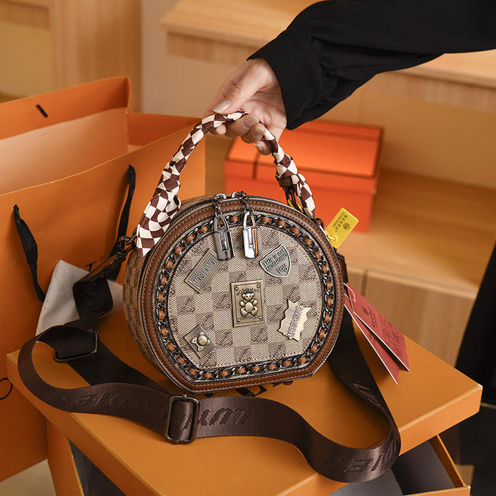Fashionable Retro Bear Badge Shoulder Bag | Bowlift