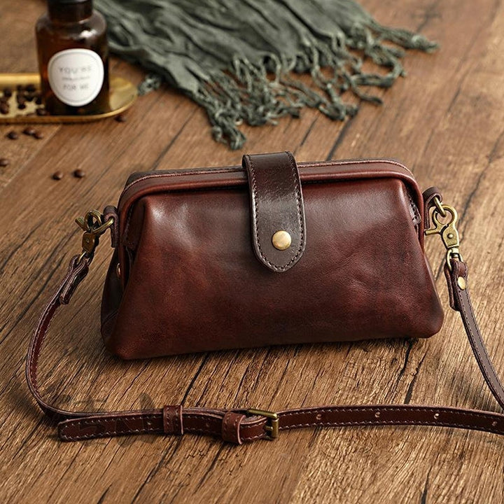 BowLift | Vintage handmade leather bag