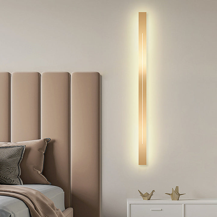 Modern LED Wall Lamp - LumièreGold | Bowlift
