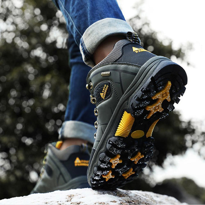 BowLift | Men's Hiking Shoes with Fur