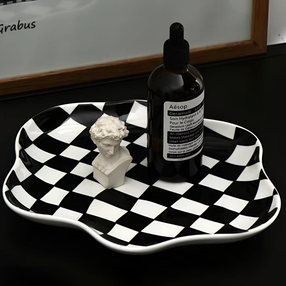BowLift | Classic Checkered Ceramic Plate