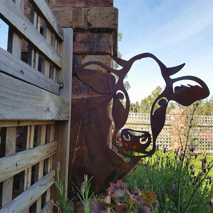BowLift | Outdoor Garden Farm Spying Goat Metal Artwork Indoor Decoration