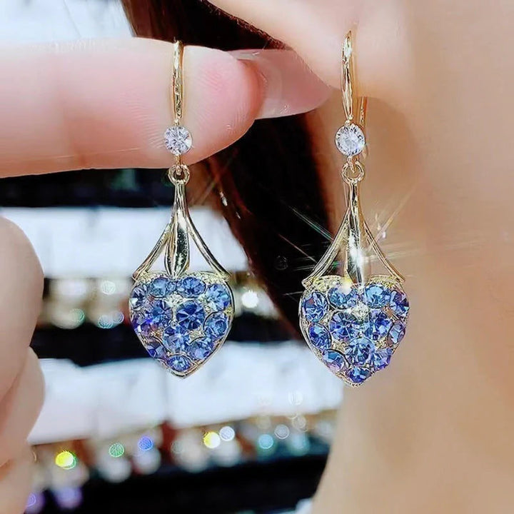 BowLift | Heart shaped diamond earrings
