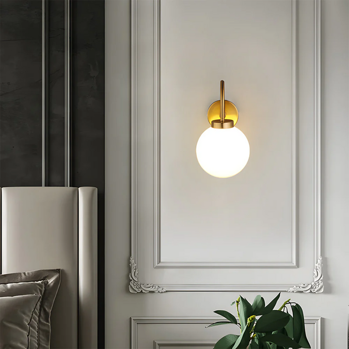 BowLift | Wall lamp with Glass Sphere