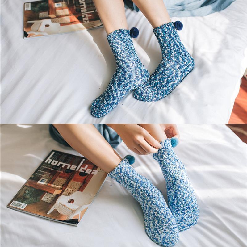 BowLift | Comfy Gift Pom Pom Cupcake Socks