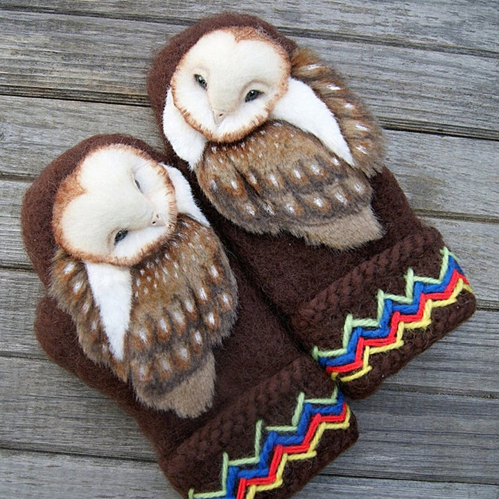 BowLift | Handknitted Nordic gloves made of wool with owls